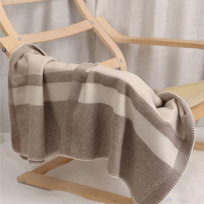 Field 田 100%純羊毛居家毯-棕色