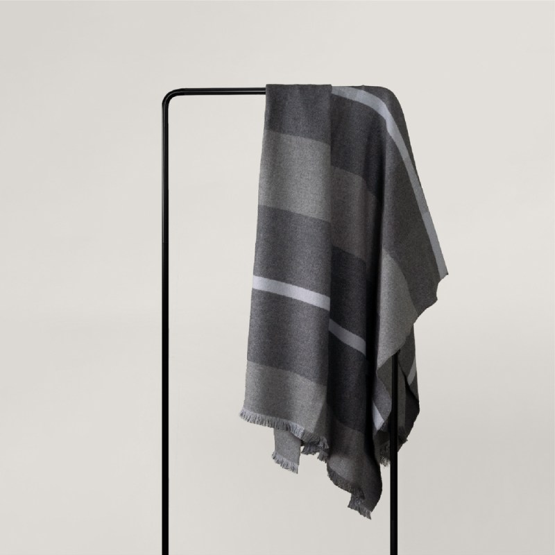 那日 條紋批肩毯 120x180cm